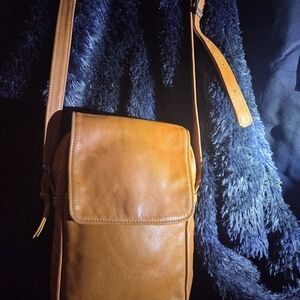 Ruff Hewn Cognac Brown Genuine Leather Crossbody Bag Vintage Distressed